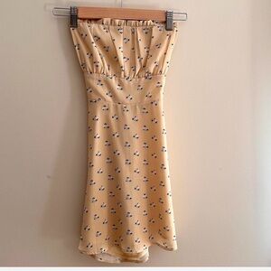 Chic Soft Yellow Floral Mini Dress